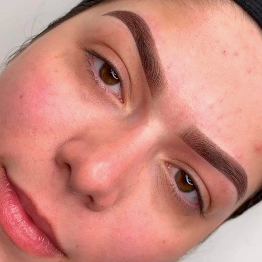 Cejas Compactas